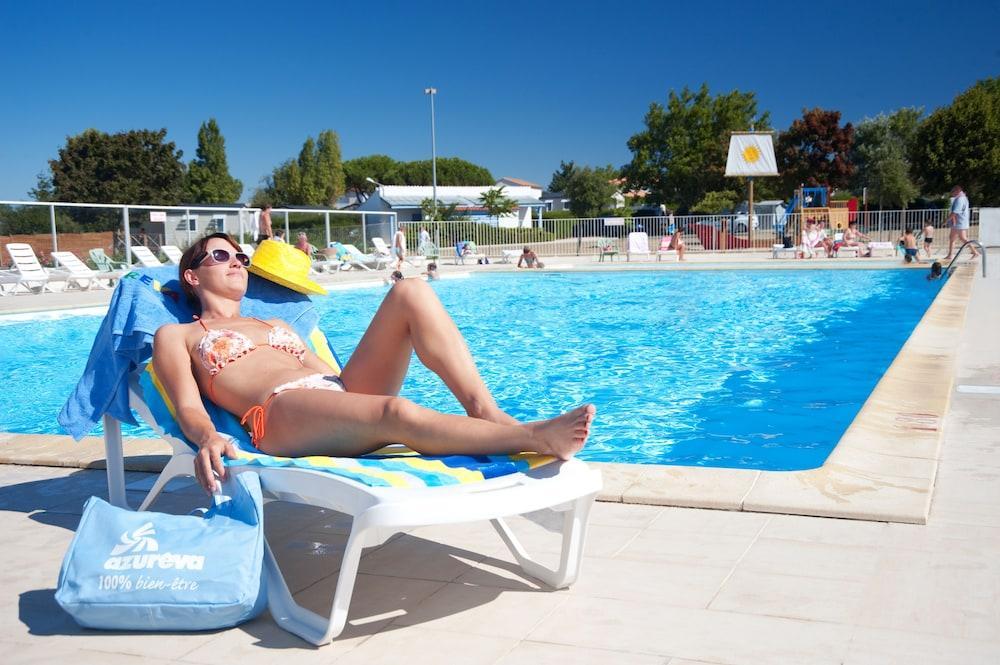 Azureva Fouras Aparthotel Екстериор снимка